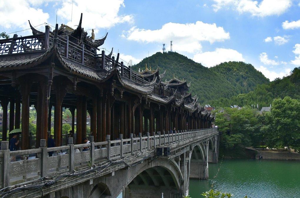 移动支付大环境下，为何又有人重新使用现金？游戏画面