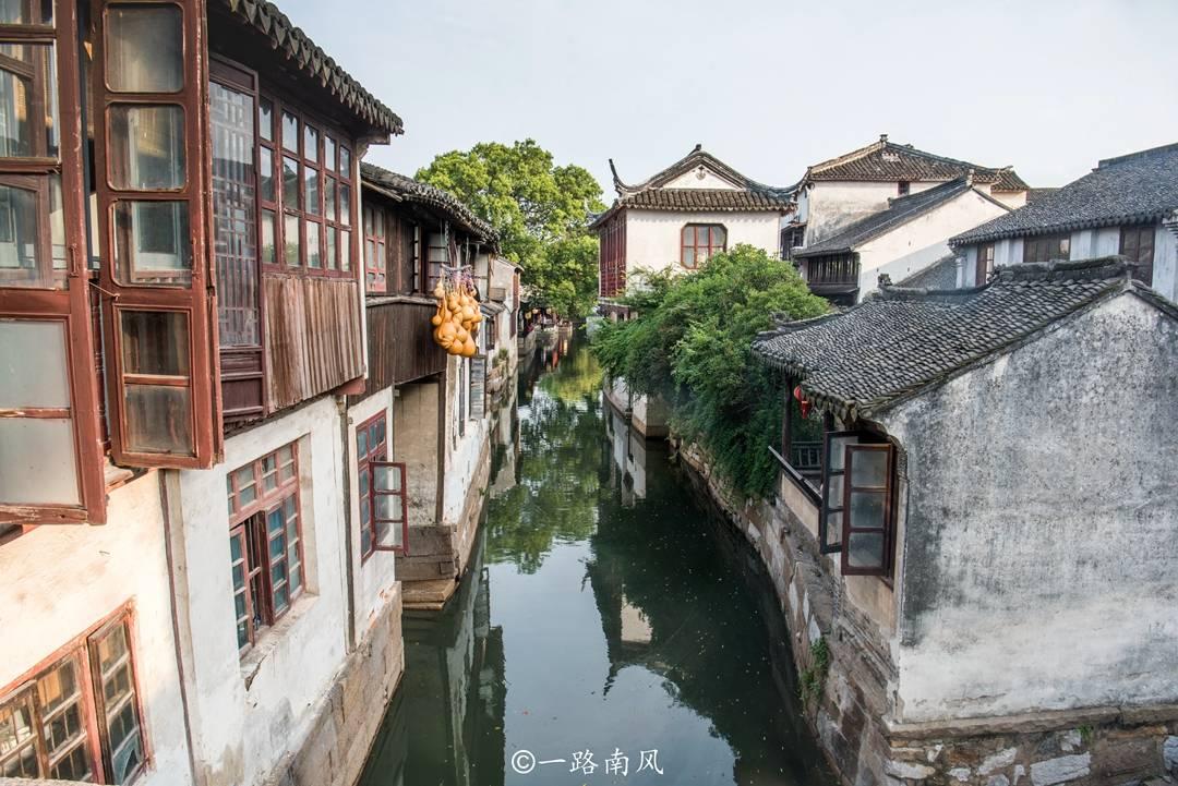 名流设计